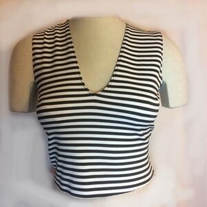 NWT Zara V Neck Black White Striped Stretch Crop S